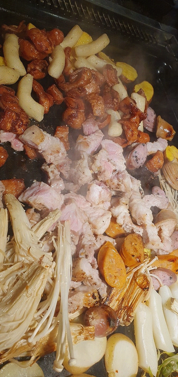  [방촌동 맛집] 배꼽숙성삼겹살과막창, 직접 구워주는 막창과 푸짐한 삼겹살
