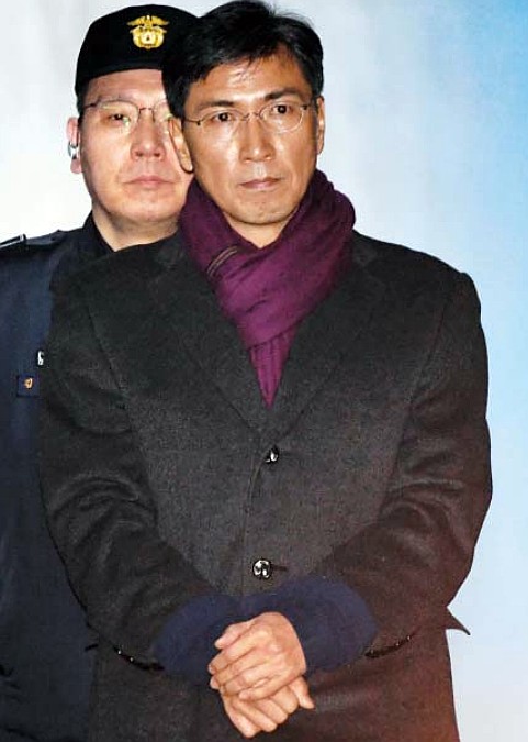 비서 성폭행' <b>안희정</b>, 2심선고  "피해자에게 8304만원 배상... 
