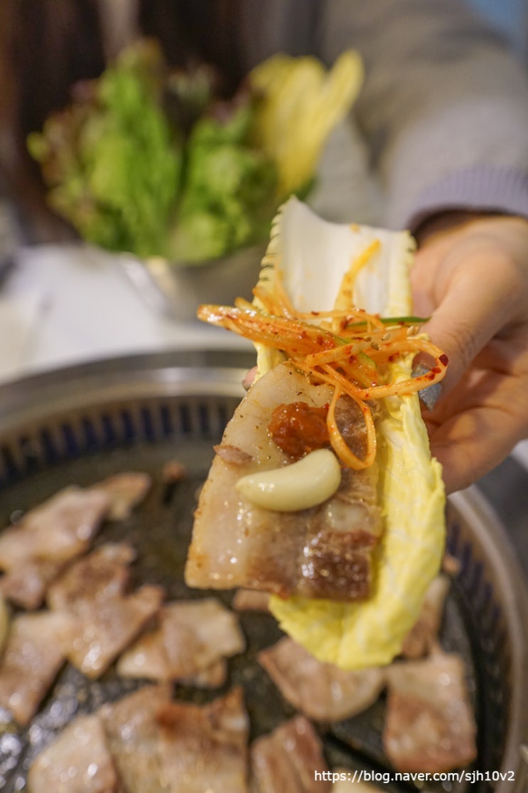  경의선 숲길 삼겹살 공덕 대흥역 근처 냉삼 맛집 마포투뿔