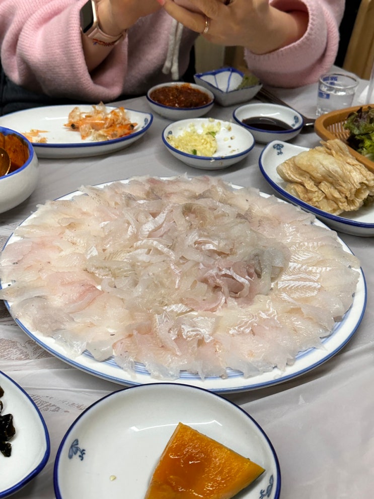  [부산 영도구] 자연산 쏨뱅이회와  매운탕이 일품이었던 '산호횟집' 근데 회식과 '한바다볼링센터'를 곁들인,,