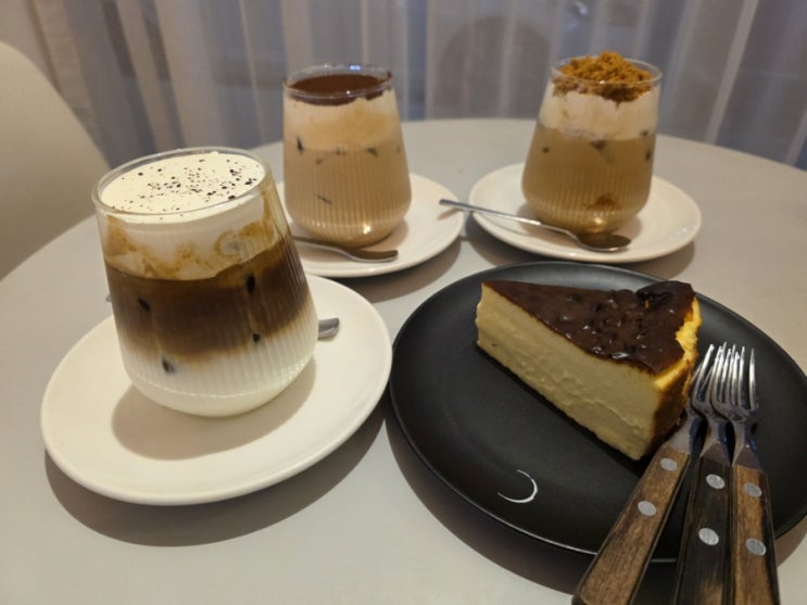  공부나 데이트하기 좋은 진주 가좌동 예쁜 카페 TALE COFFEE