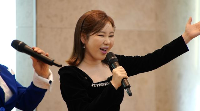 송가인 희대의 라이벌 탄생? "너무 완벽하게 잘 해" 감탄 (팔도가인)