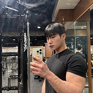 남자들이 카미드 머슬핏 반팔 선택하는 이유 3가지