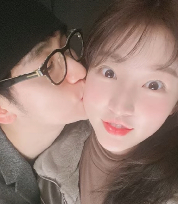 <b>김수현 김새론</b>에게 보낸 손편지 사진 공개 소속사 추가 입장