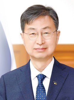 <b>최재해 감사원장</b> 프로필 직무 복귀 "탄핵소추 기각"