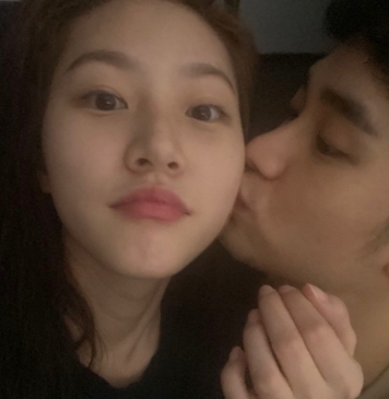 <b>김수현</b> <b>김새론</b> <b>교제 의혹</b> 셀카 사진들