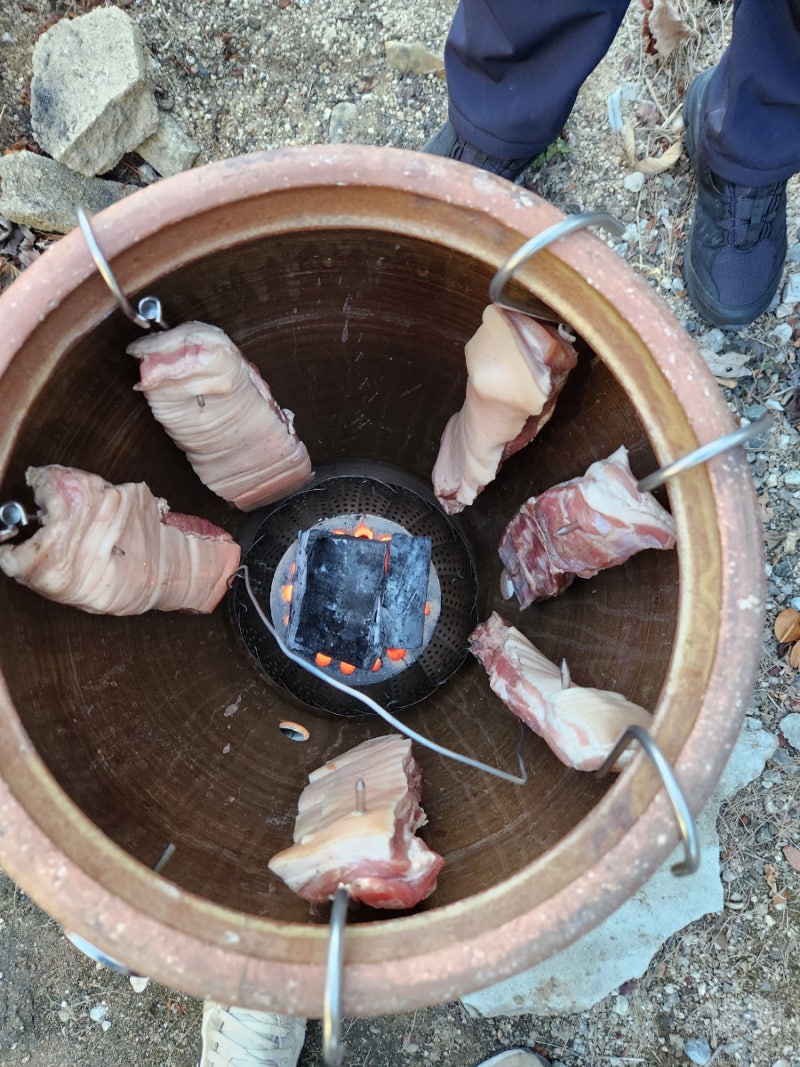 항아리 바베큐 만들기.