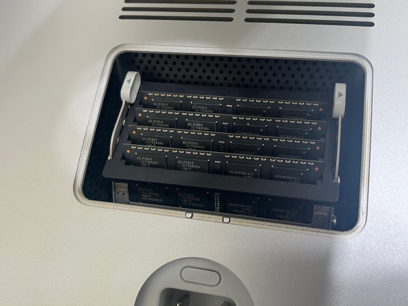 구형 아이맥 메모리 추가 교체 업그레이드 방법, 총 32GB 삼성 램 추가 완료!