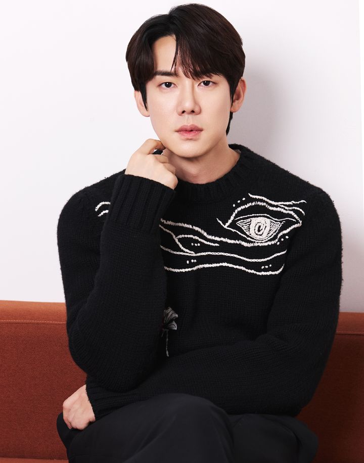 <b>유연석</b> 70억 원 세금 추징 통보! 도대체 얼마를 벌어야..