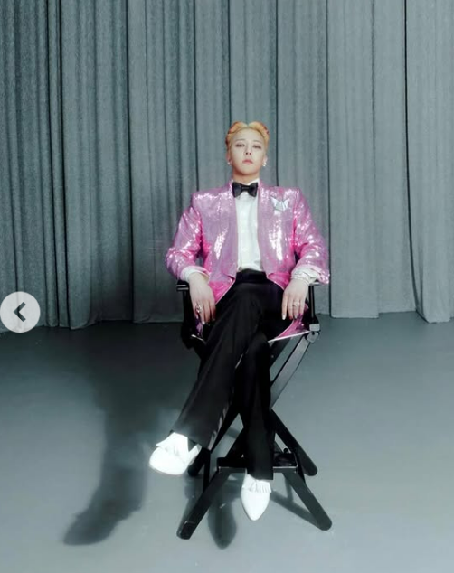 <b>지드래곤</b>, <b>김수현</b> ‘<b>굿데이</b>’ <b>하차</b> 투표에 ‘좋아요’... 