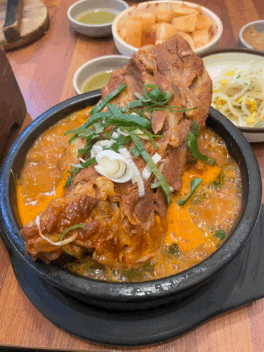 상무지구 24시간 뼈해장국 맛집 왕뼈사랑 상무지구 24시간 뼈해장국 맛집 왕뼈사랑