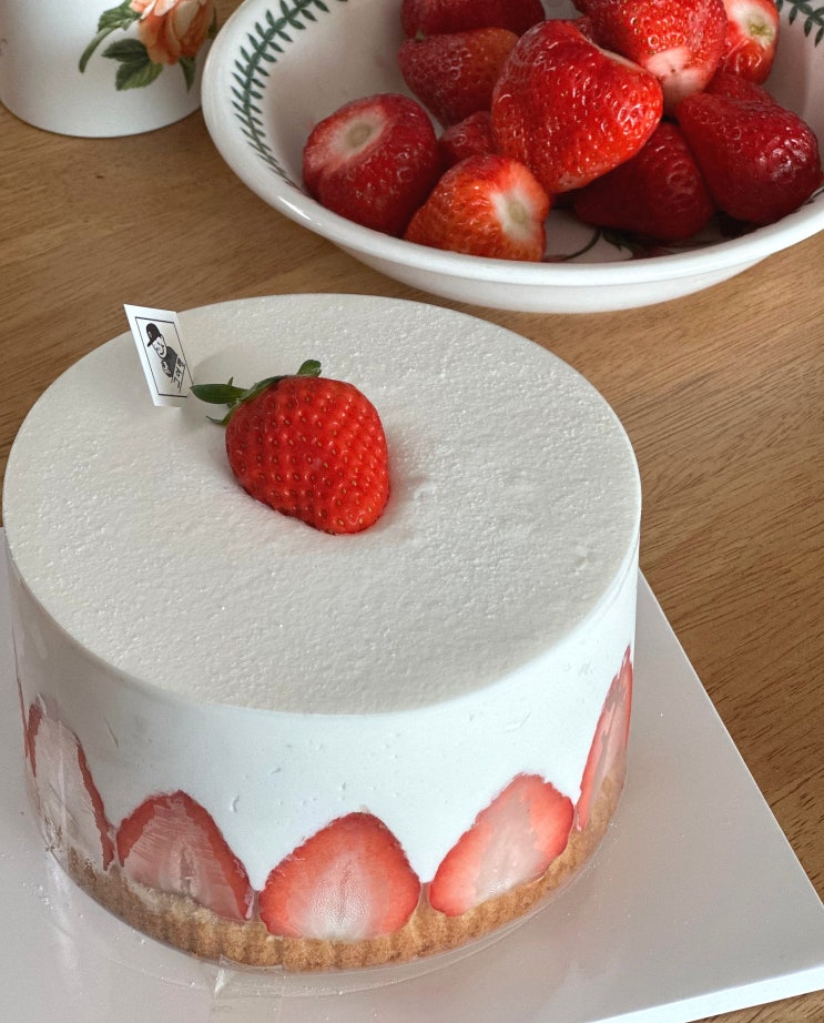  [ 그여행 ] 옥동점 100% 동물성 생크림으로 만든 맛있는 통딸기 케이크