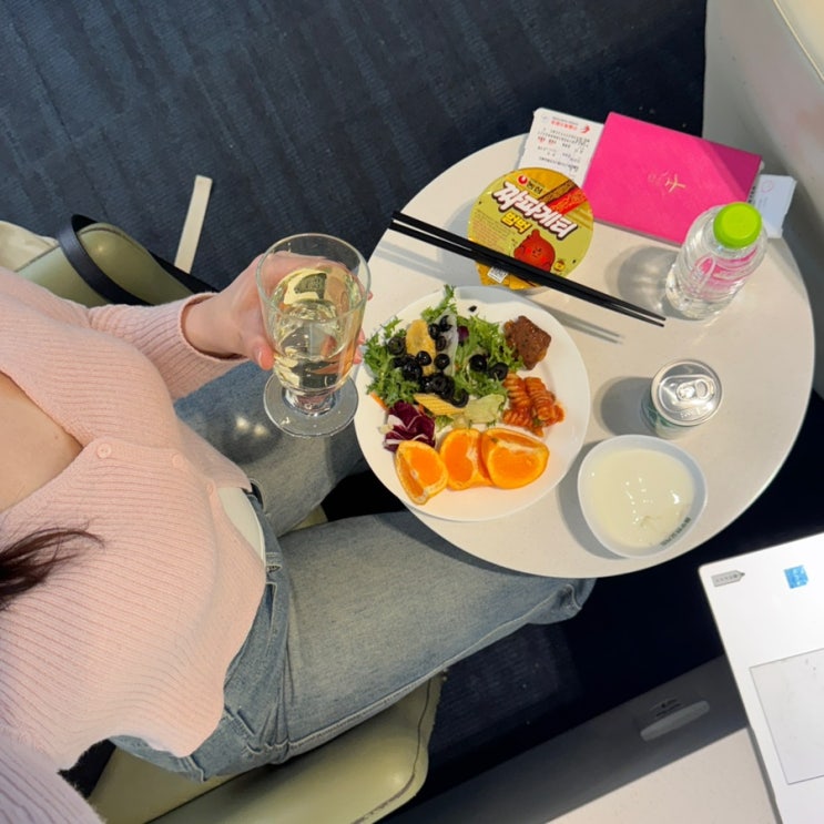  상하이 홍차오 공항 라운지 꿀팁! 더라운지 멤버스 앱으로 저렴하게 이용하기