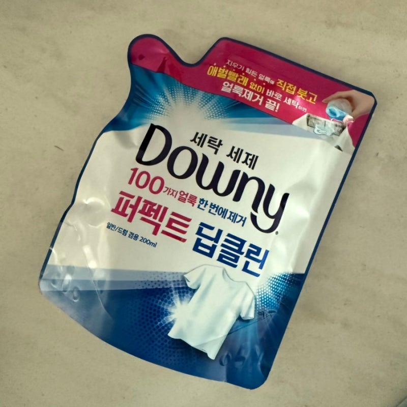 얼룩을 가볍게 지우는 다우니 신제품 퍼펙트 딥클린 세탁세제 후기