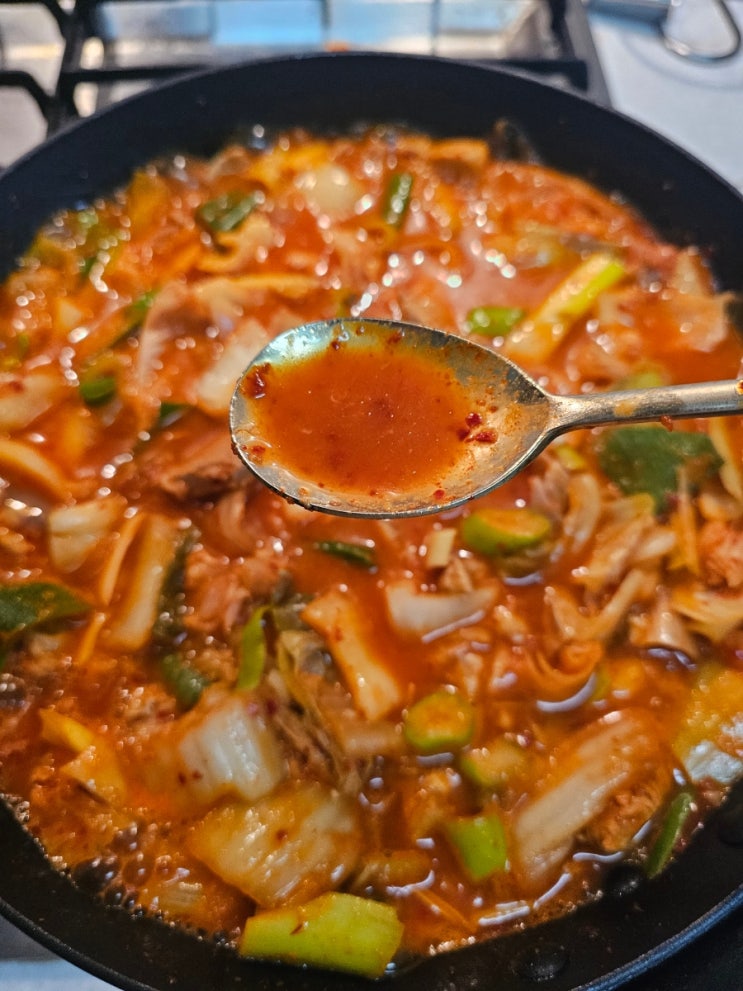 김치찌개 맛있게 끓이는 법