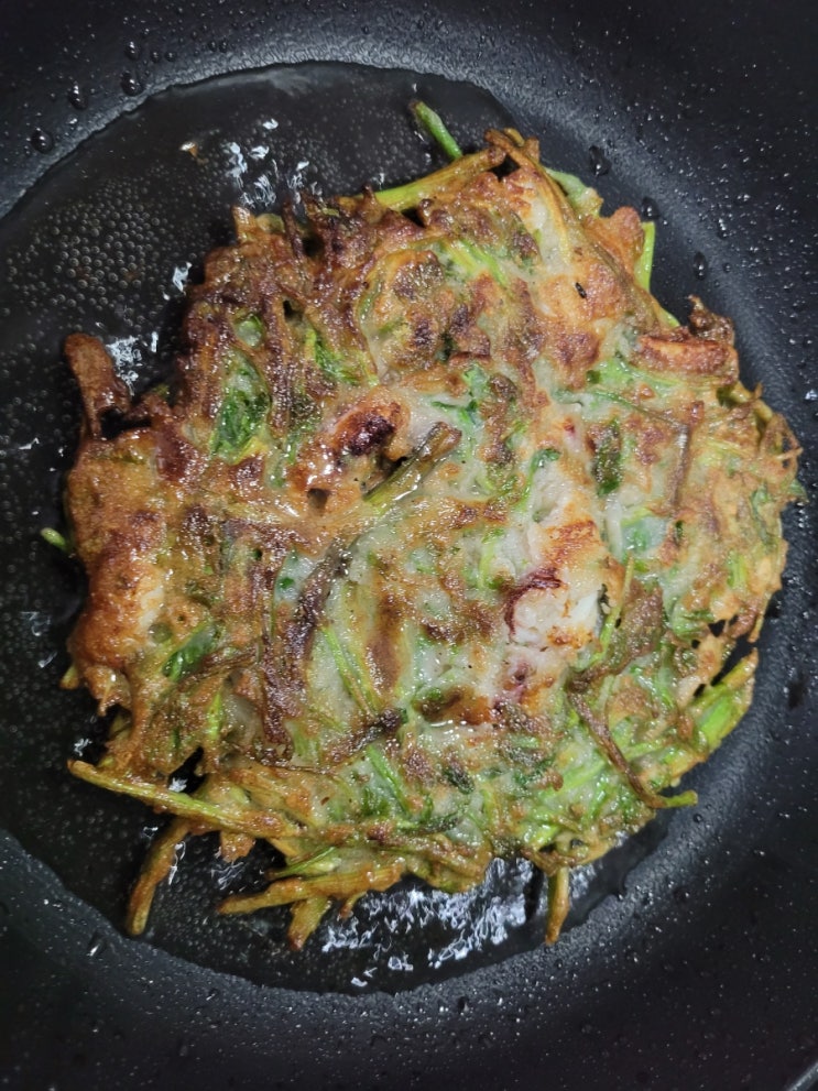  미나리오징어전 모닝빵샌드위치 아침 저녁 메뉴 요즘 식단
