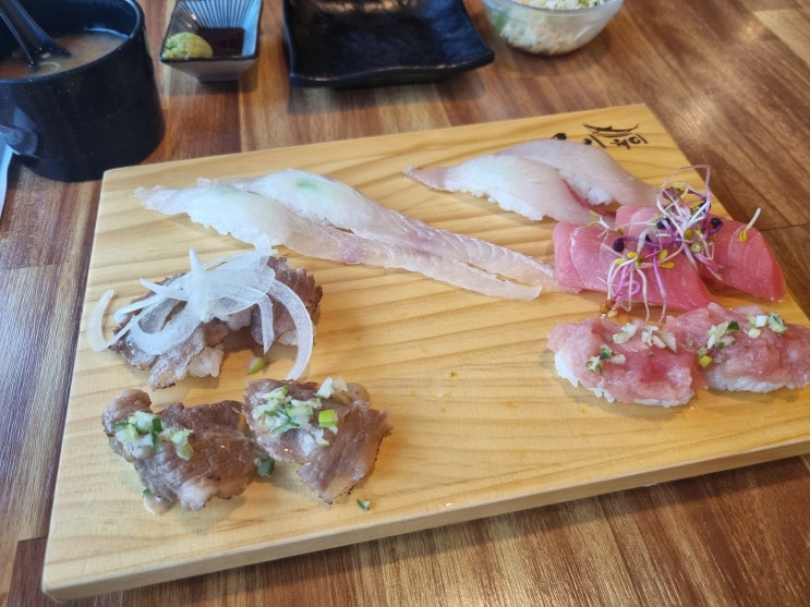  [신중동역 맛집] 긴꼬리스시를 맛볼 수 있는 가성비 좋은 부천 초밥 맛집 스시웨이의 특초밥 생생리뷰.