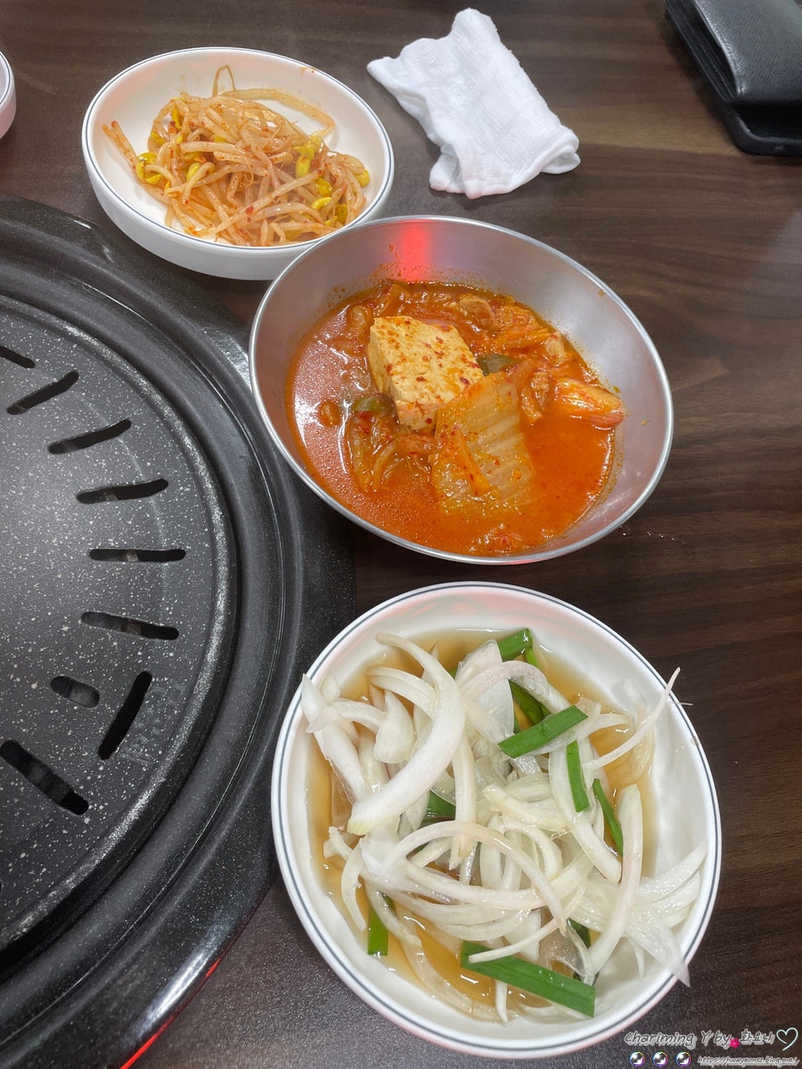 암돼지한마리 암소한마리 사진 6