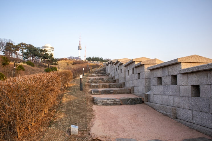  서울 봄나들이 성곽길 산책로 남산공원