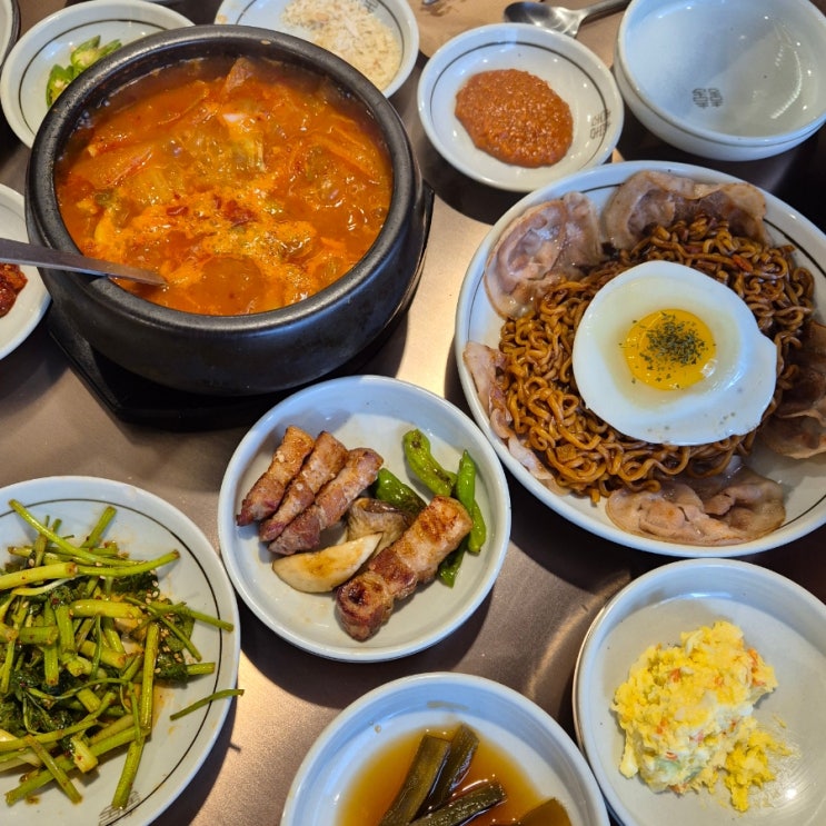  서산 호수공원 맛집 숙성부심 숙성에 진심인 곳 구워주는 돼지고기 현지인 맛집 추천