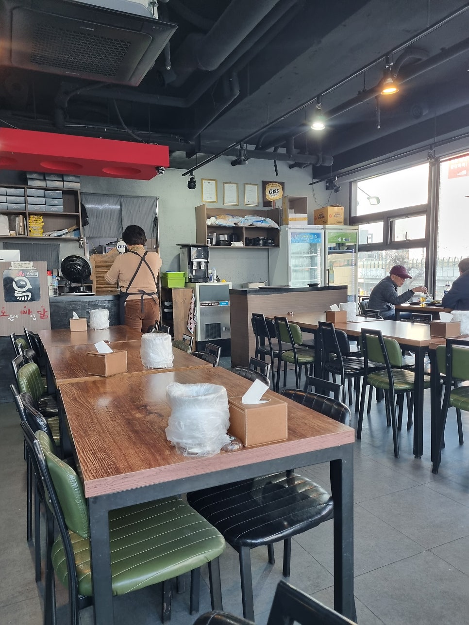 오븐에빠진닭 강변역점 사진 4