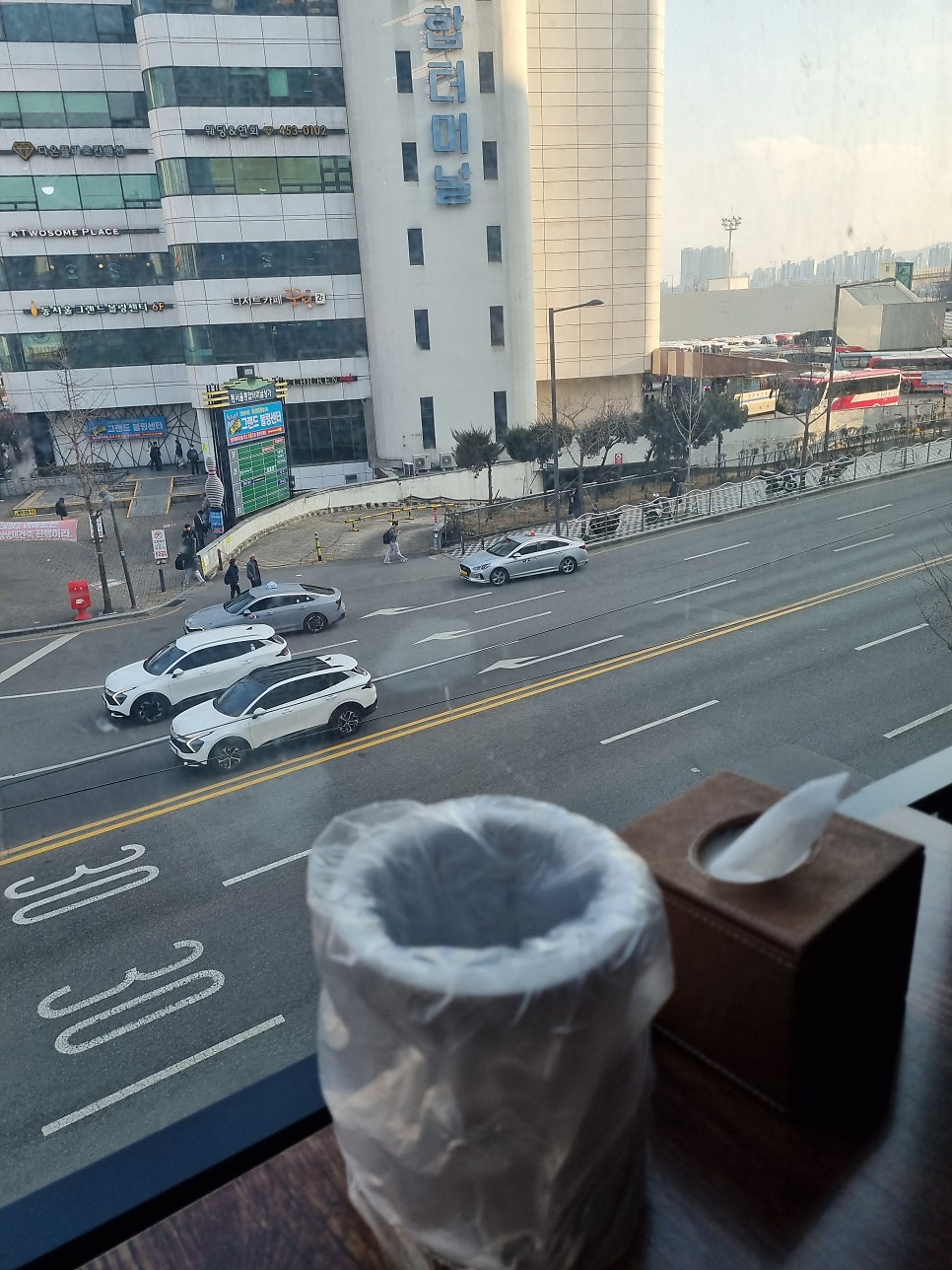 오븐에빠진닭 강변역점 사진 5