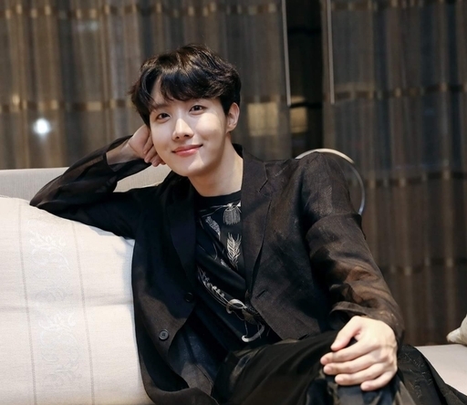 긍정을 가지 무대에서 빛나는 리듬의 마법사 J-hope '<b>제이홉</b>'
