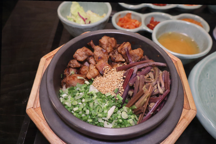  [명동역 맛집] 솔솥 명동점, 푸짐한 솥밥과 아늑한 분위기