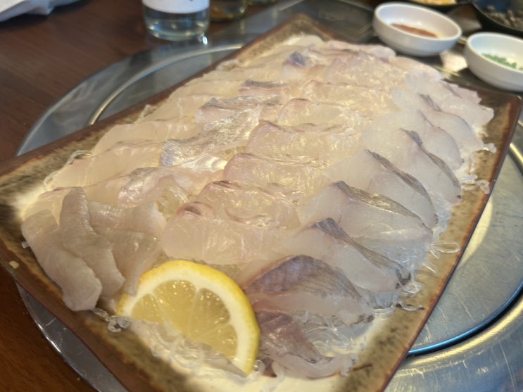  보리숭어의 계절, 상봉에서 즐기는 횟집 맛집 추천 <싱싱오징어바다 상봉점>(숭어, 광어, 반반튀김)