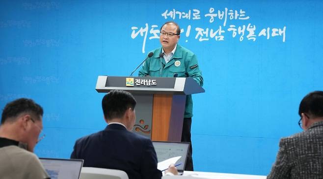 <b>전남</b> 영암에 이어 무안에서 <b>구제역</b> 발생, 방역 비상 대책 강화