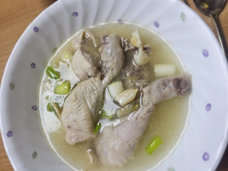  삼계탕과 백숙의 차이점