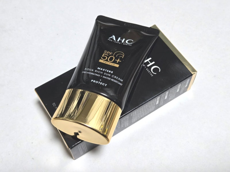 촉촉한 자외선차단제추천 AHC블랙선크림 데일리 필수템