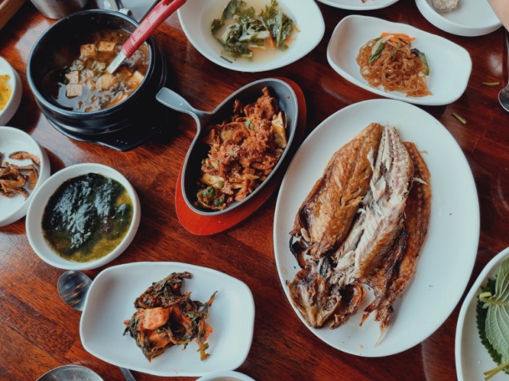 김포 점심 맛집 '바닷가 쌈밥' - 강화도 여행길 푸짐한 정식 후기 김포 점심 맛집 '바닷가 쌈밥' - 강화도 여행길 푸짐한 정식 후기