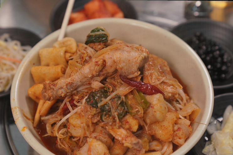  신대방맛집 통큰솥뚜껑닭볶음탕, 기념일 외식의 완벽한 선택