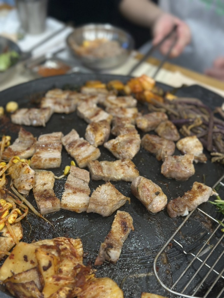  공덕역삼겹살 단체회식 장소 월화식당