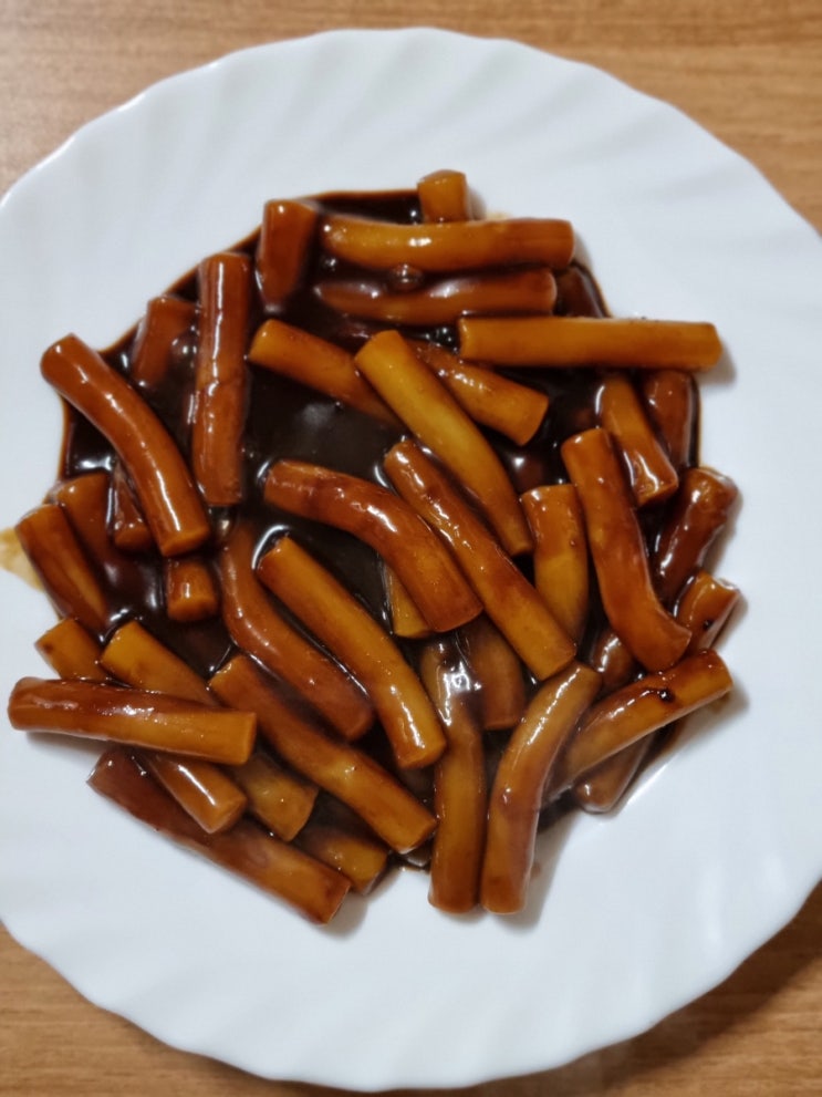  추억의 떡볶이 풀무원 우리동네 짜장 떡볶이