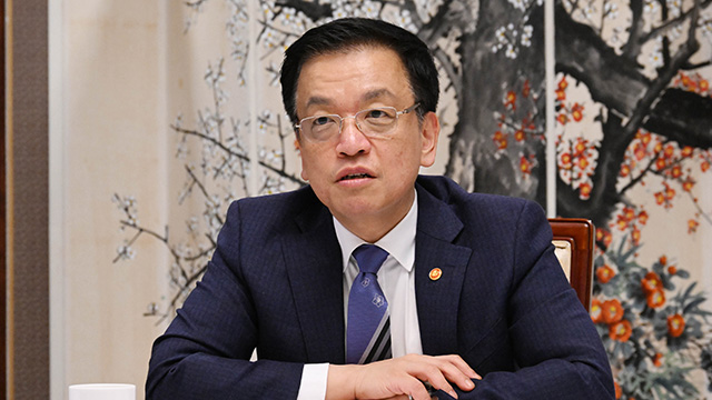 오늘 '<b>내란죄 재판</b>' 본격 시작…<b>김용현</b> 등 첫 공판 / 윤석열... 