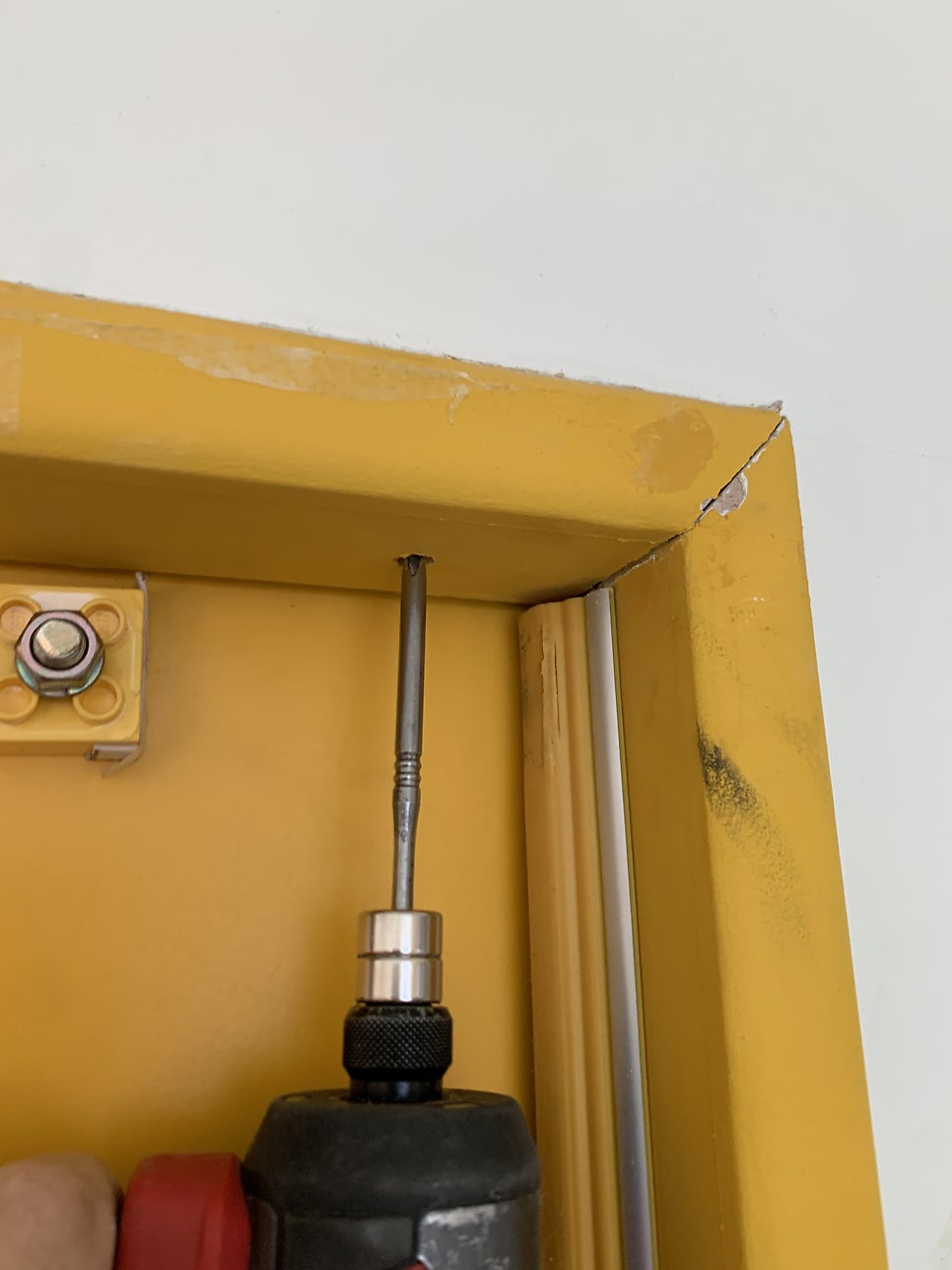 어린이집미닫이문댐퍼고장 포켓도어수리하고 왔어요