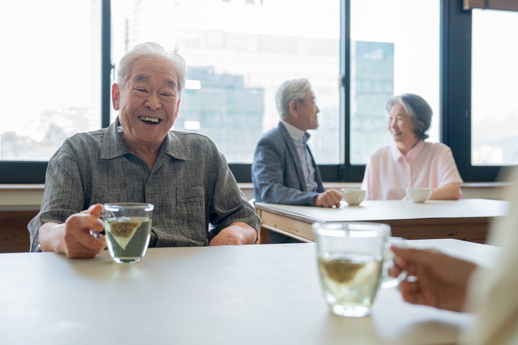 “이래서 일본 잘 사는 노인, 한국 불안한 노인” 요양보험은 역시 우리보다 한수 위 “이래서 일본 잘 사는 노인, 한국 불안한 노인” 요양보험은 역시 우리보다 한수 위