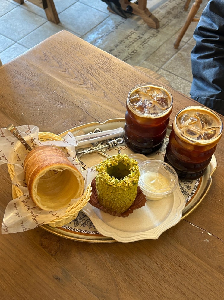  [수원] 행궁동 호뜨프라하, 따끈따끈 굴뚝빵 맛집 메뉴 추천