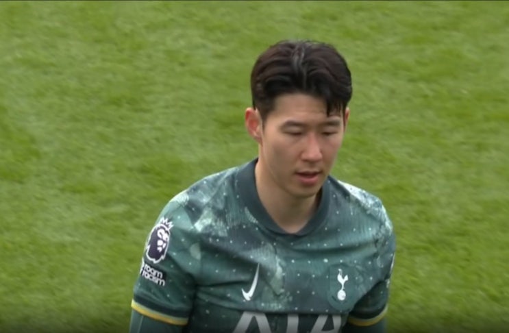 <b>풀럼전 패배</b> 후 언해피한 <b>손흥민</b>.gif