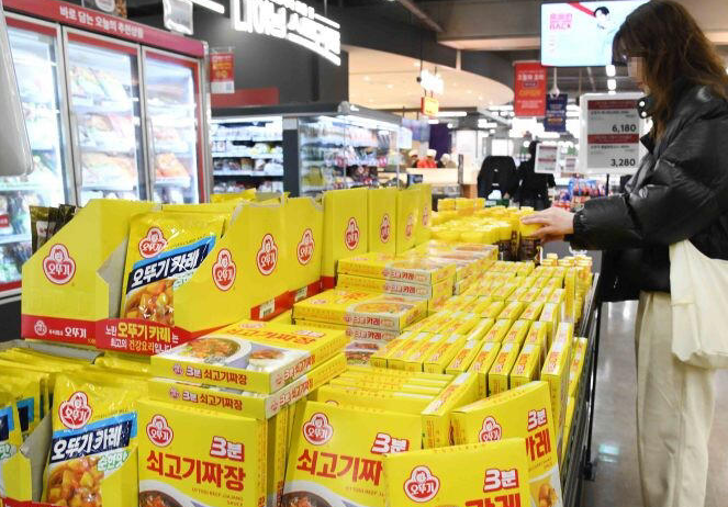  오뚜기 '컵밥' 이어 '카레·스프'도 가격 인상! 서민 물가 비상