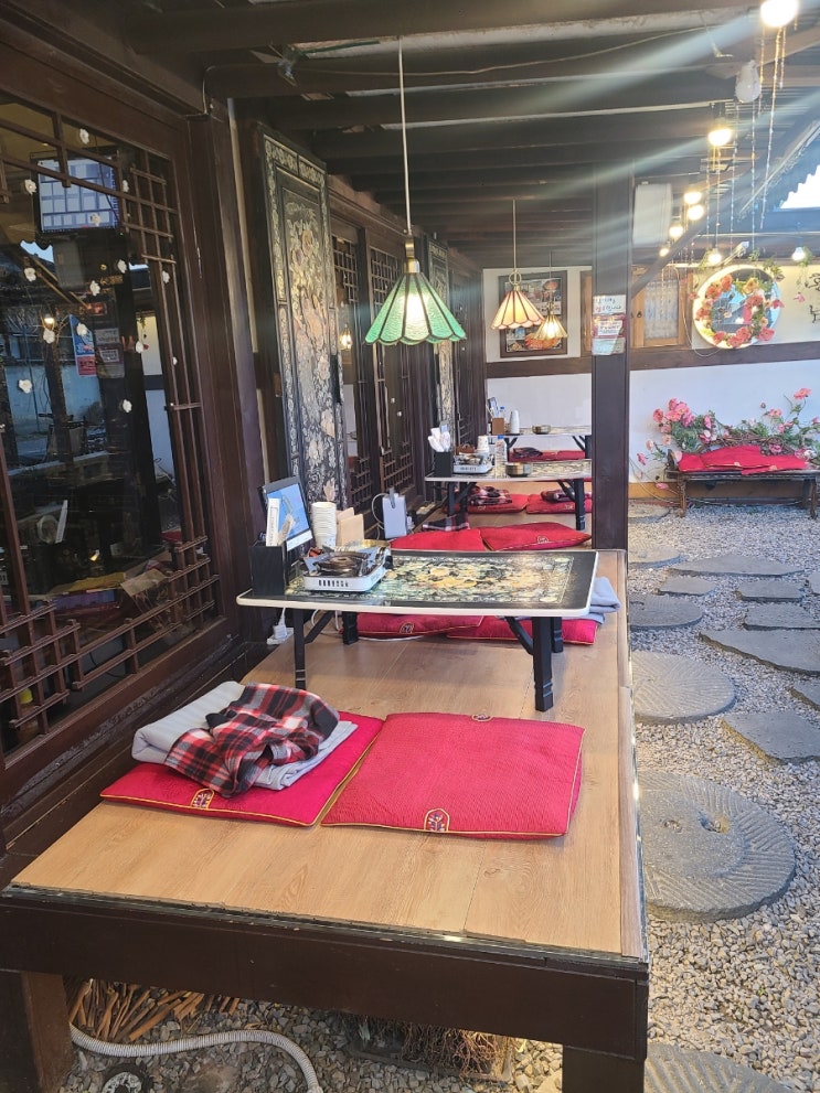 경주 황리단길 맛집 애견동반 | 이렇게 부드러운 등갈비라니 황남두꺼비