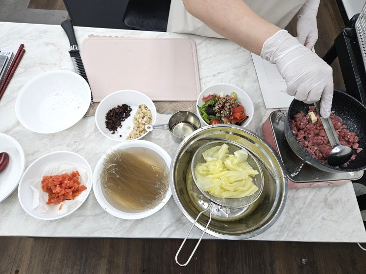  [펫푸드 국비지원] 강아지 자연식(화식) 만들기 자격 과정 - 건강한 자연식으로 반려동물의 건강을 지키세요!