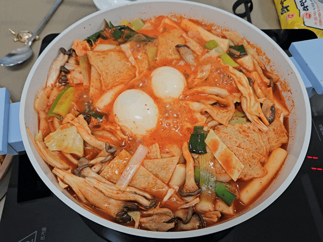  가성비가 엄청난 즉석떡볶이 "릴라별"