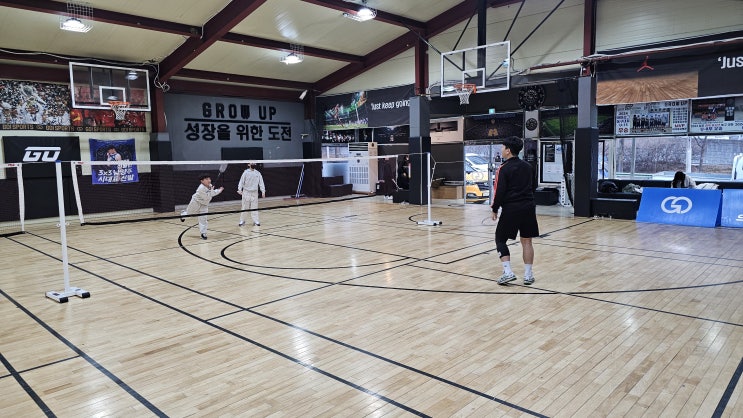  넓고 쾌적한 시설에서 배울 수 있는 고스포츠 호평점 배드민턴 체험기