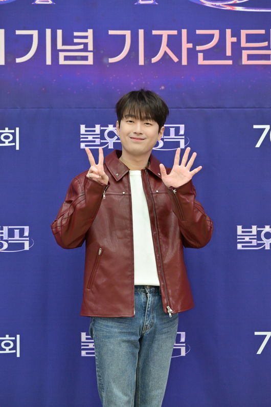 '<b>불후의 명곡</b>' <b>700회</b>…이찬원 "최고의 아티스트들 기다리고 있어"