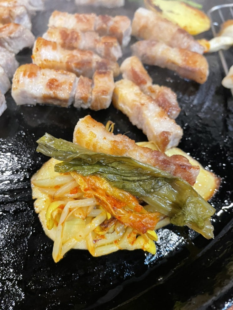  거제 중곡동 신선 그자체 청도미나리 솥뚜껑삼겹살 '나돼지'