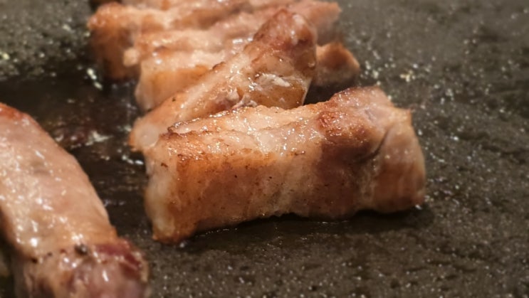 육즙 가득 한돈 명품 삽겹살 하남돼지집 용인동백점
