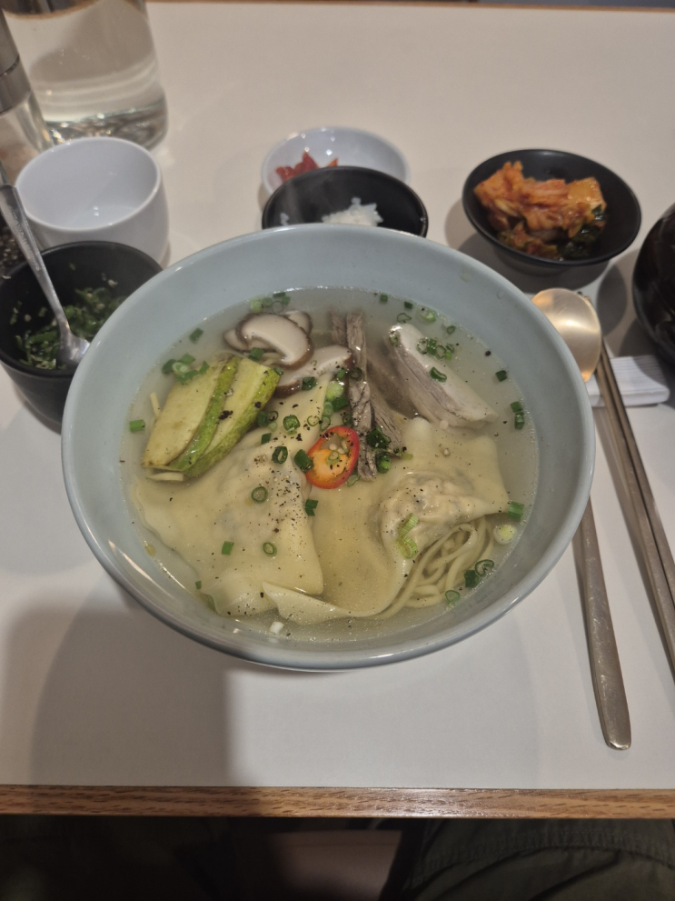  [마포구 서교동] 서교난면방 (퓨전이라는 단어가 부끄럽지 않을 마시는 파스타)